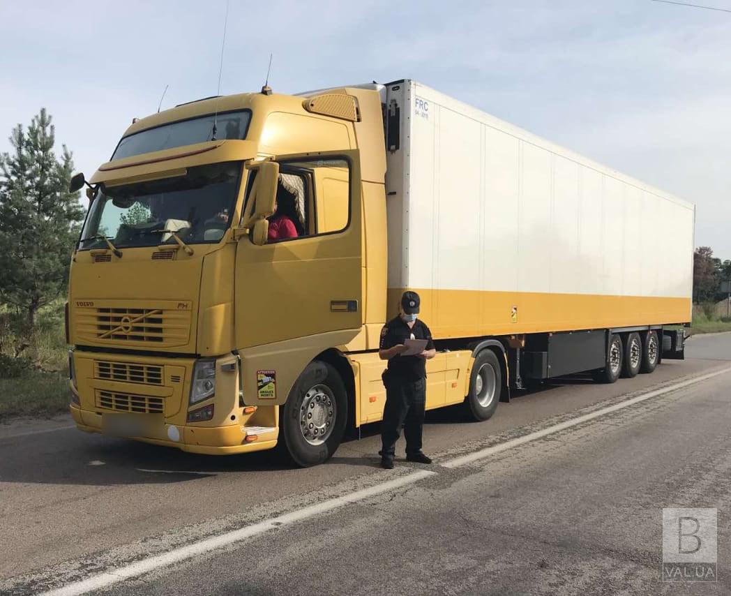 На Чернігівщині майже кожна друга фура порушила вимоги щодо гранично допустимої норми вантажу під час спеки