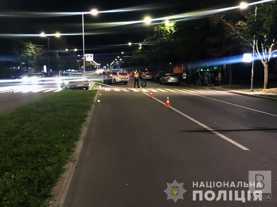 Візуально була твереза: водійку легковика, що насмерть збила поліцейського у Чернігові, затримали. ФОТО