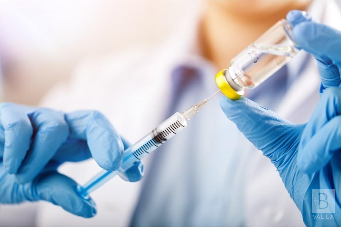 Похмура статистика: чернігівські комунальники не поспішають вакцинуватися