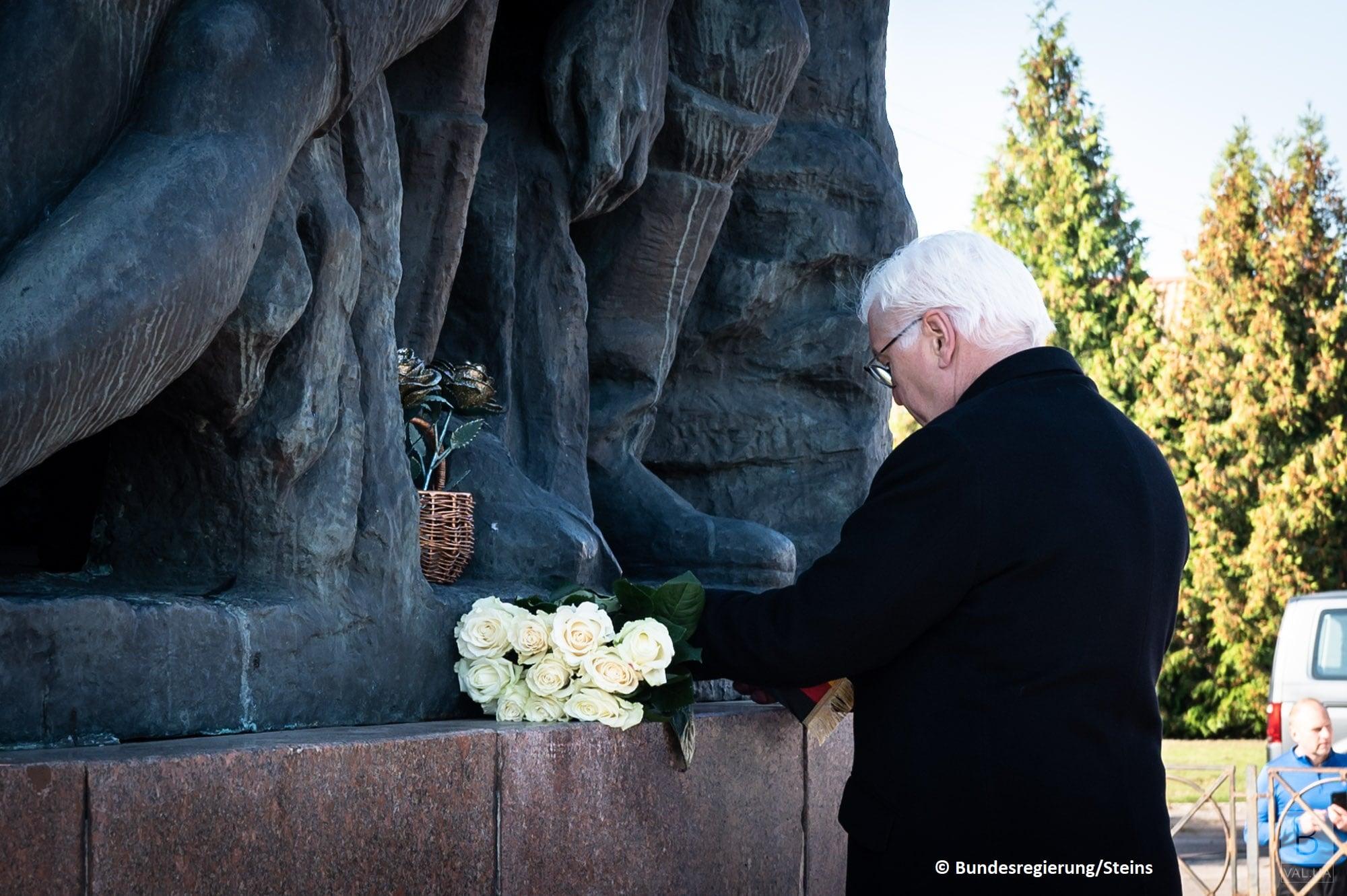 Президент Німеччини вшанував пам'ять жертв Корюківської трагедії. ФОТО