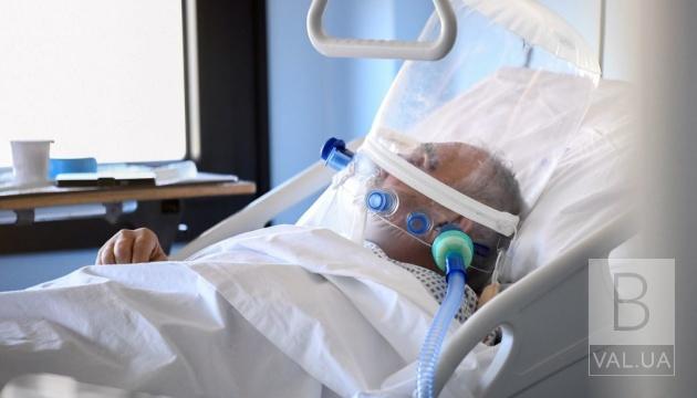 У чернігівських лікарнях зайняті 93%  ліжок для хворих на COVID-19
