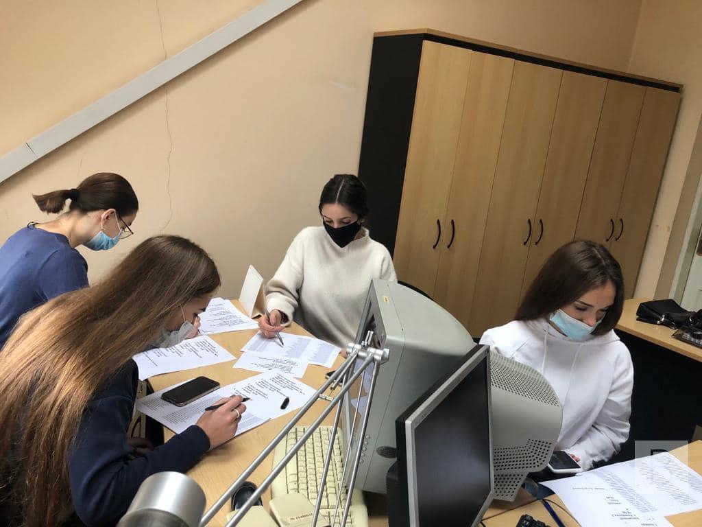 «Алло, ви щепилися?». Волонтери на Чернігівщині інформуватимуть про вакцинацію