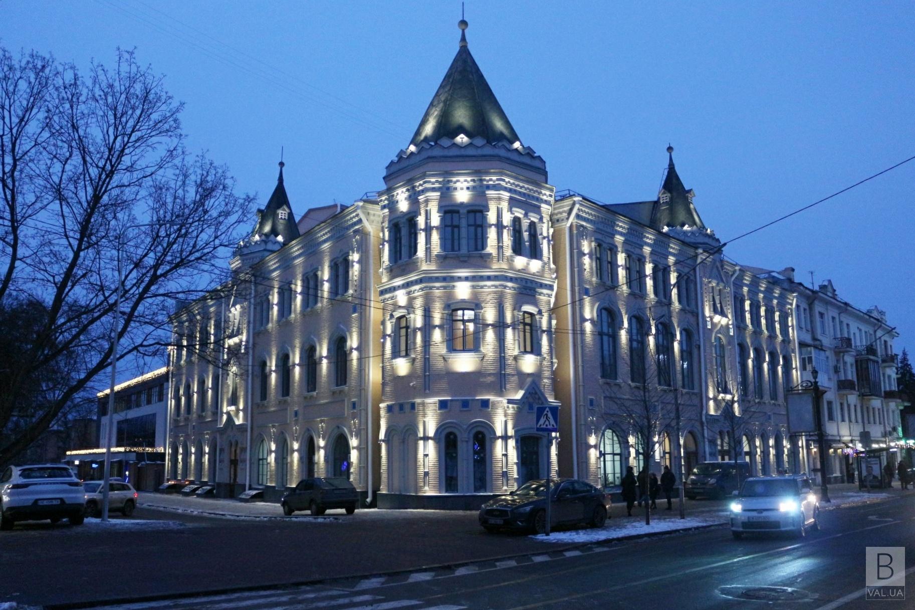 У Чернігові завершили реставрацію філармонійного центру: що саме зробили. ФОТО