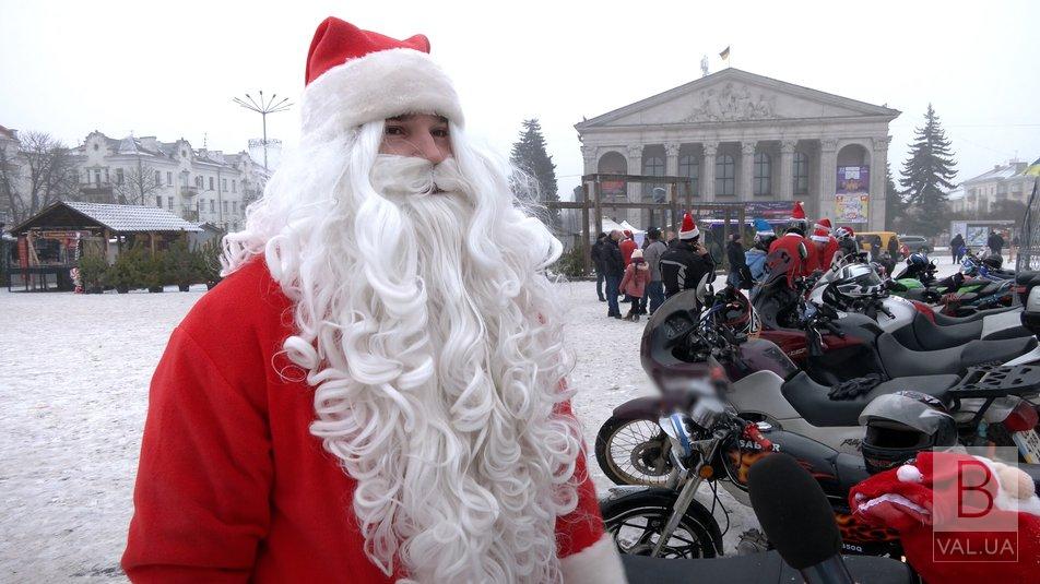У Чернігові відбувся новорічний мотопробіг. ФОТО