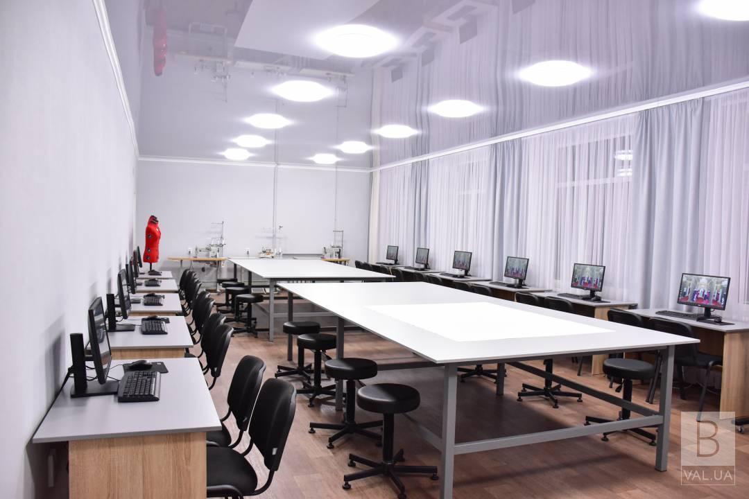 Імперія моди: у Чернігові відкрили навчальний центр для майбутніх модельєрів та дизайнерів. ФОТО