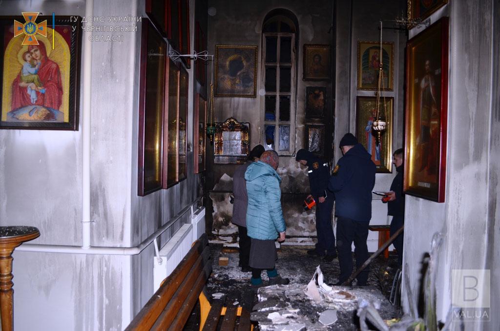  У Сновську підпалили церкву. ФОТО