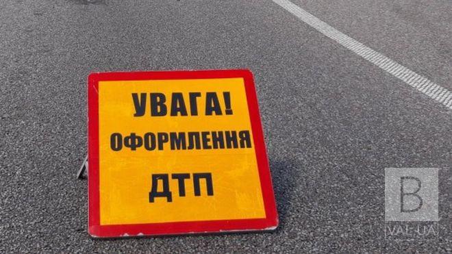 На Чернігівщині автівка збила чоловіка. Він у лікарні