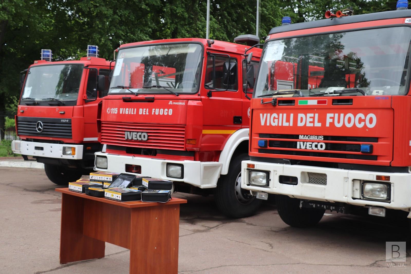 Рятувальники області отримали три нові спецавтомобілі