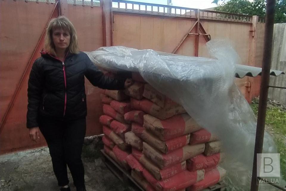 Волонтери передали будматеріали жителям Чернігова та приміської громади