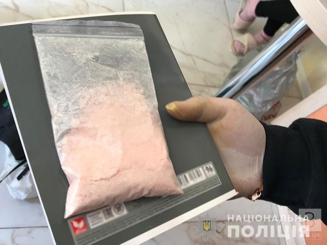 На Чернігівщині затримали міжрегіональну групу наркоторгівців з мультимільйонним прибутком. ФОТО