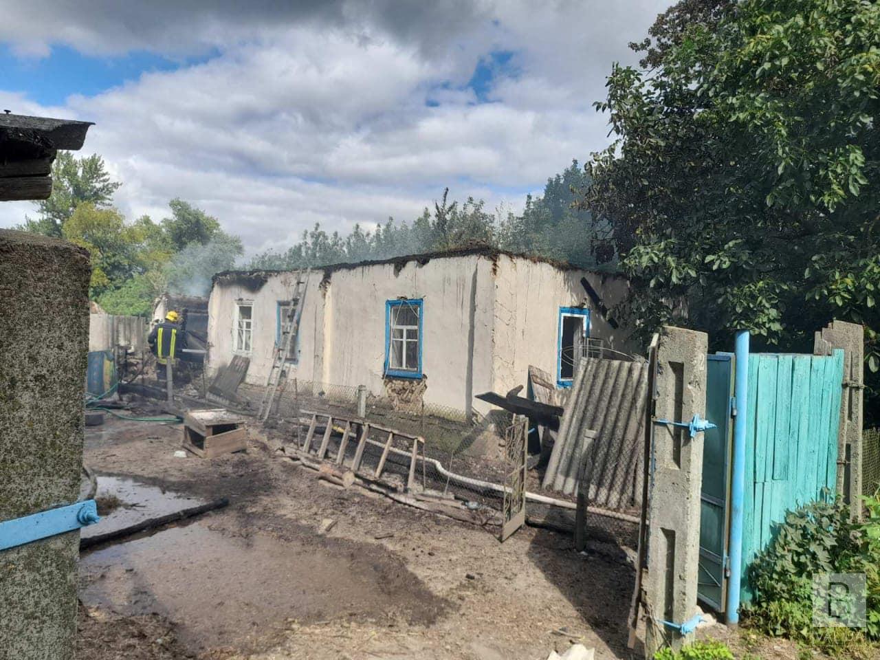 Потрапив боєприпас: на Чернігівщині загорівся житловий будинок