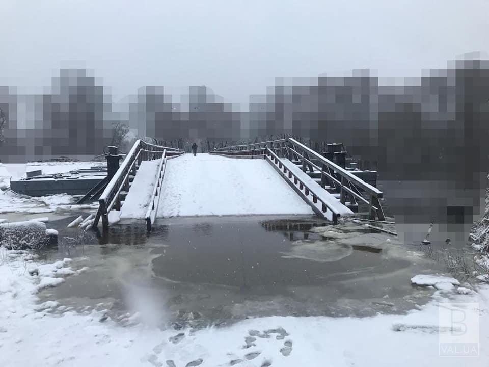 На Новгород-Сіверщині через підняття води ускладнився рух наплавним мостом
