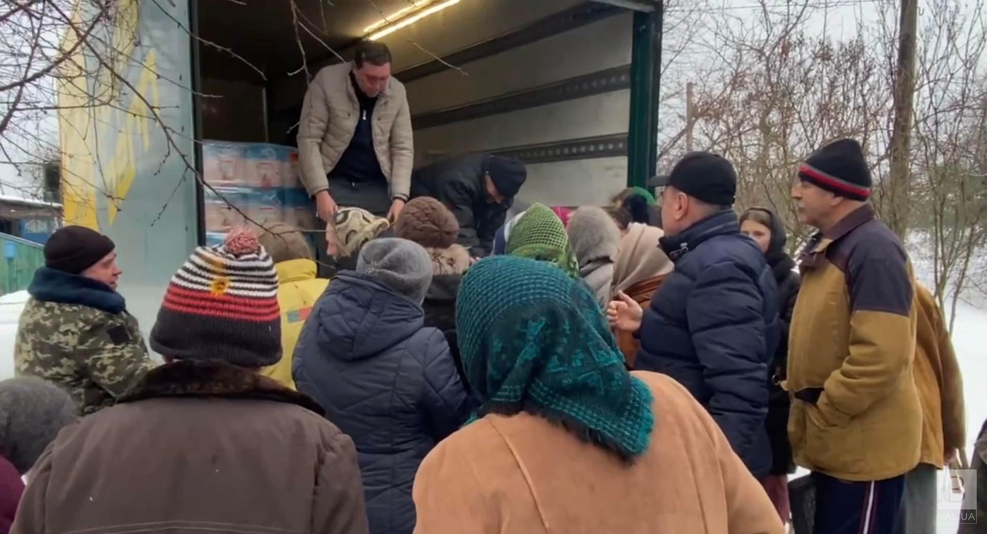 Жителі прикордонних сіл Чернігівщини отримали продуктові набори від Благодійного фонду «Надія»