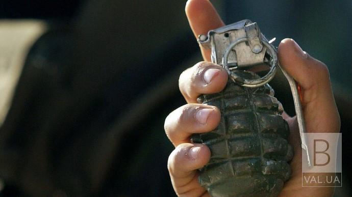 На Чернігівщині через вибух гранати помер чоловік