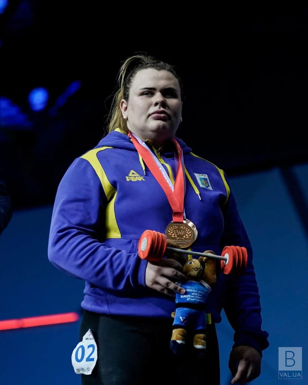 Спортсменка з Чернігівщини виборола дві нагороди на чемпіонаті Європи з важкої атлетики