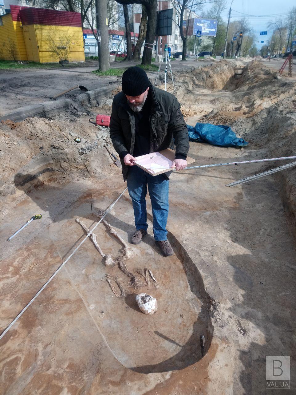 У Чернігові на Любецькій знайшли унікальні поховання Київської Русі