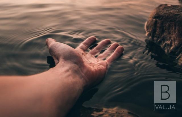 В озері на Чернігівщині потонув чоловік