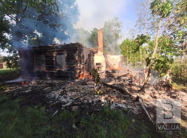 Пошкоджено будинки та знеструмлено 5 сіл: результати обстрілів села Єліне. ФОТО