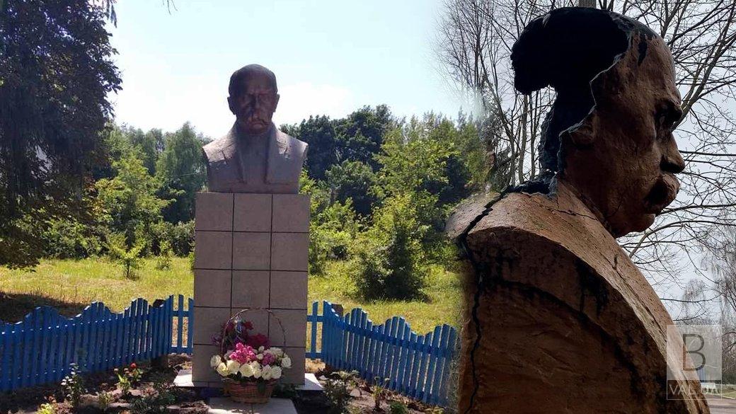 На Чернігівщині відновили пам’ятник Тарасу Шевченку, який розстріляли росіяни