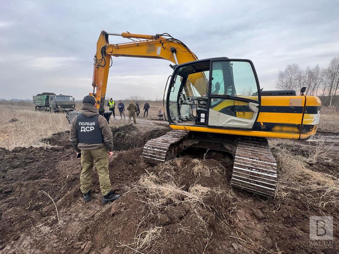 Депутатці з Київщини та її трьом спільникам повідомили про підозру за незаконний видобуток торфу на Чернігівщині