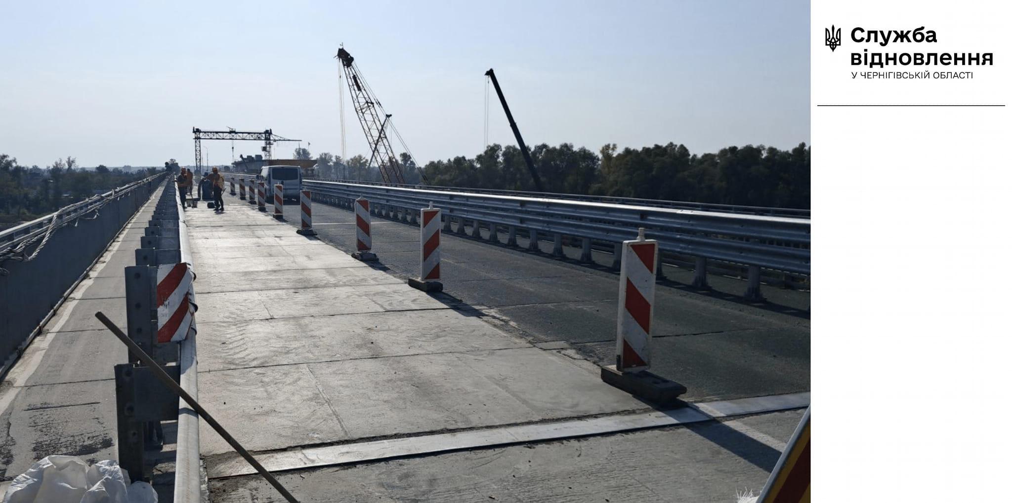Дорожники підготували тимчасовий міст через Десну біля Чернігова до осінньо-зимового періоду