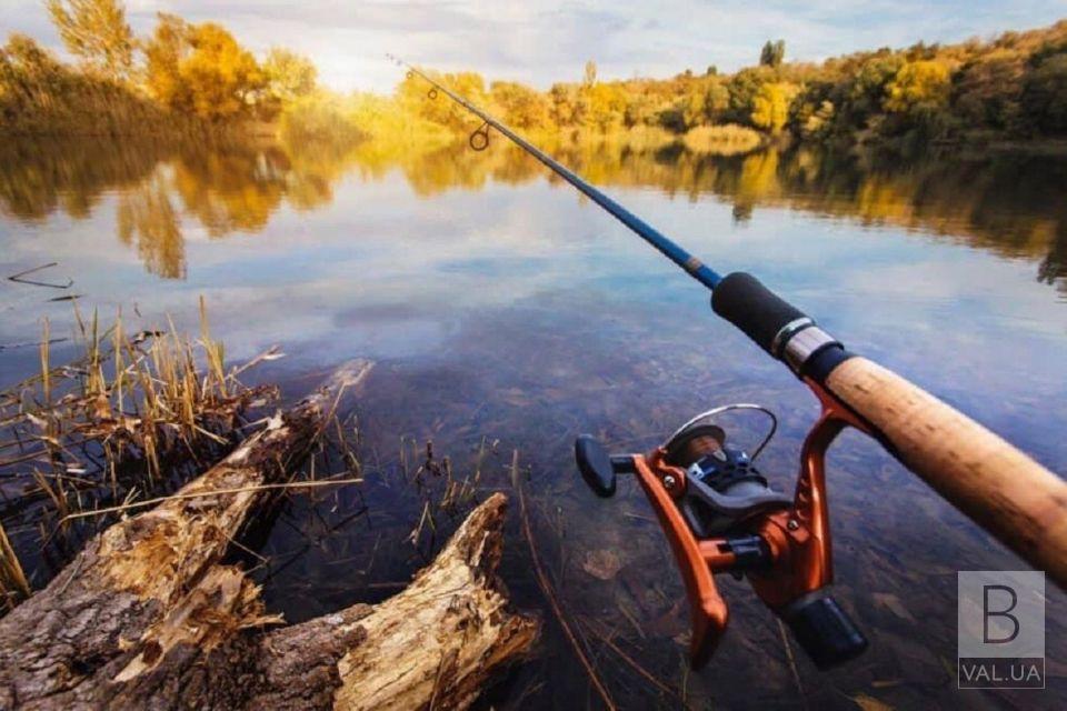 На Чернігівщині з 1 листопада почне діяти заборона на лов риби на зимувальних ямах