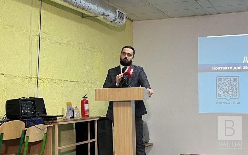 В Оболонському районі столиці пройшов відкритий брифінг голови РДА Кирила Фесика: про що говорили