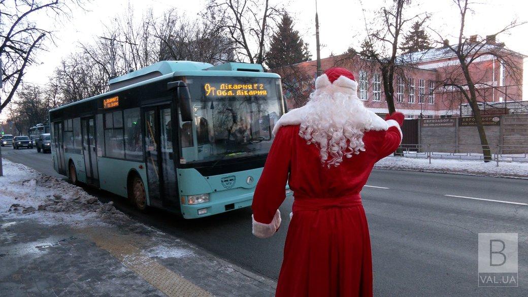 У Чернігові 6 грудня Святий Миколай їздитиме у тролейбусах та вітатиме містян зі святом
