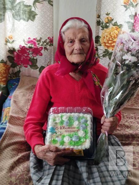 «Ніколи не допускала у душу лінь»: свій 100-й день народження відсвяткувала жителька Талалаївської громади