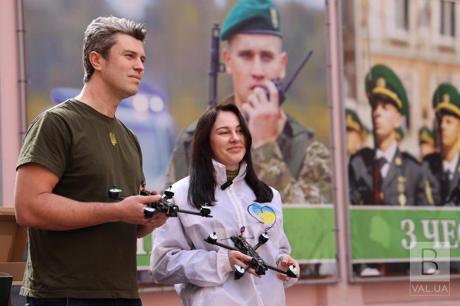 Команда «Надії» передала 40 fpv-дронів Державній прикордонній службі України. ФОТО