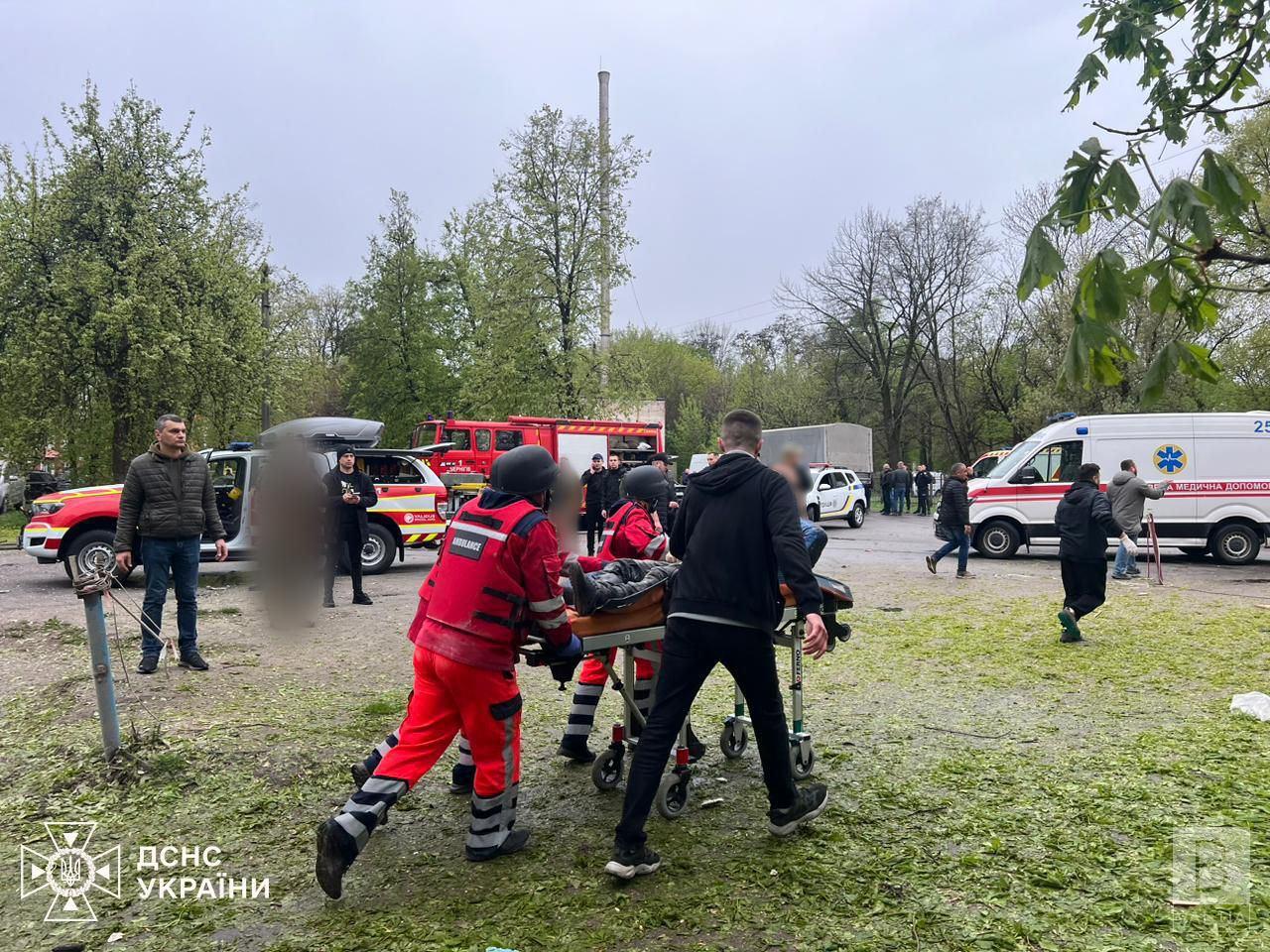 У Чернігові відкрили єдиний центр допомоги постраждалим внаслідок ракетної атаки 17 квітня
