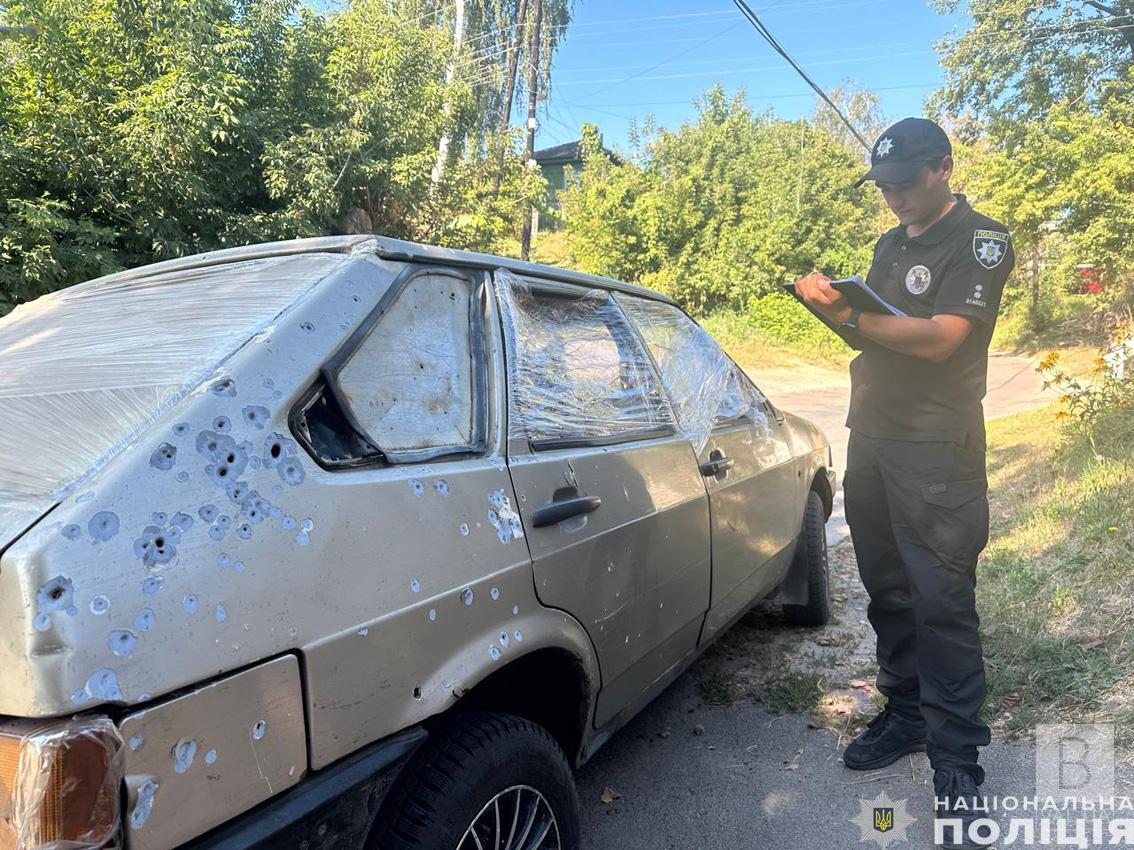 На Чернігівщині росіяни скинули з дрону вибухівку на водія авто, який віз хліб та продукти. ФОТО