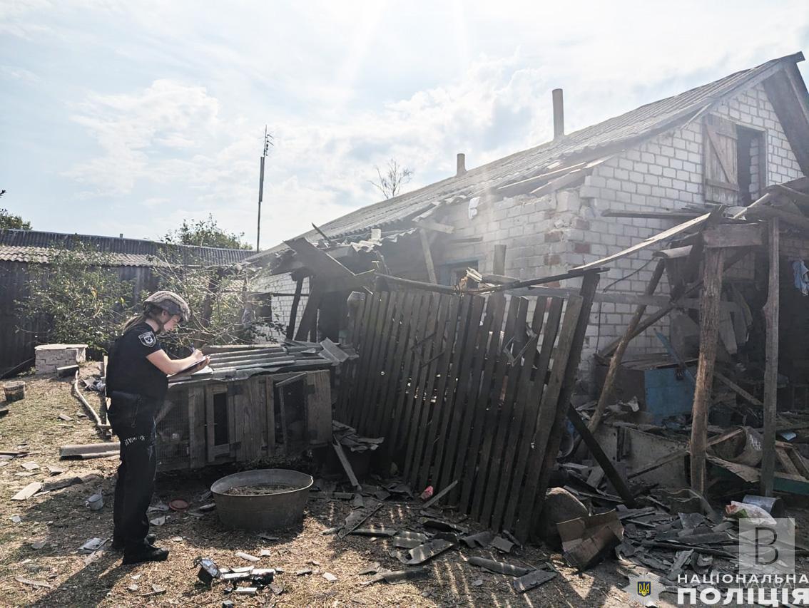 На Чернігівщині росіяни вдарили по будинках мирних мешканців прикордоння. ФОТО