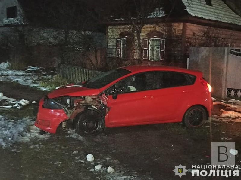 У Корюківці п’яний водій в’їхав в електроопору