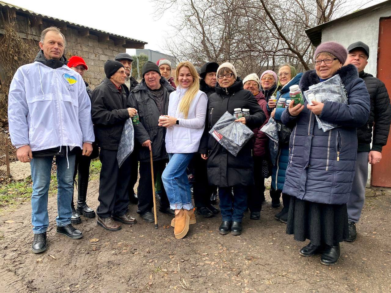 Допомога дітям та спільнотам Прилуцького району: волонтери БФ молодіжної ініціативи "Надія" завітали з подарунками 