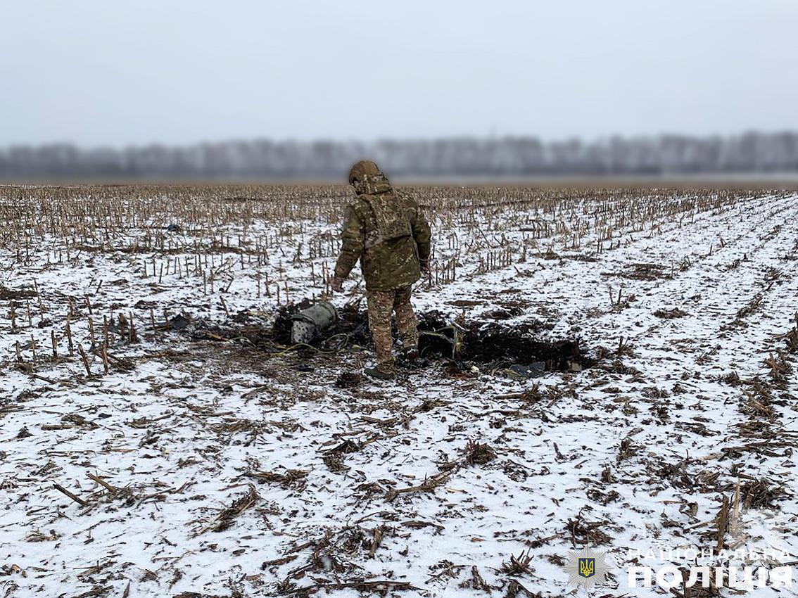 Вибухотехніки на Чернігівщині виявили та знищили бойову частину російського БпЛА, яка не здетонувала