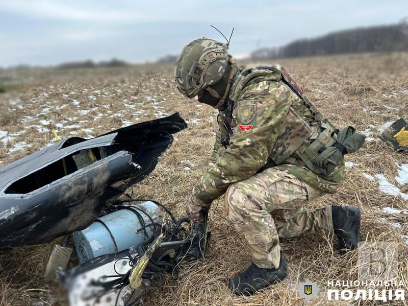 На Чернігівщині вибухотехніки знешкодили бойову частину ворожого безпілотника, яка не здетонувала