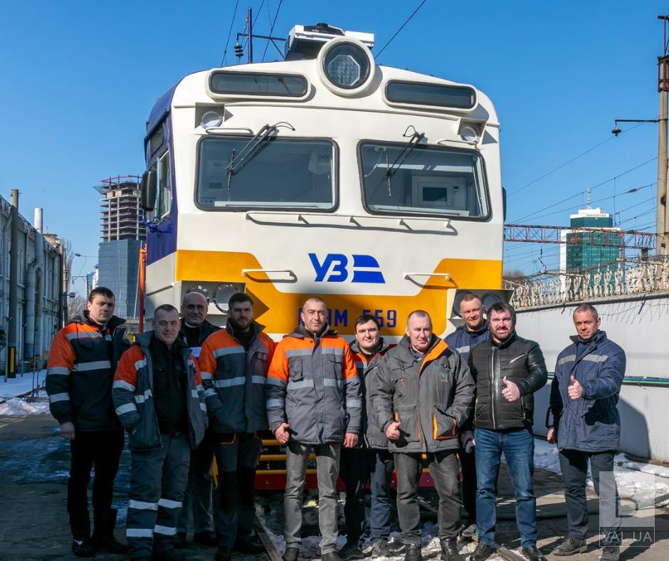 На ніжинському напрямку курсуватиме ще одна оновлена електричка