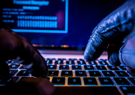 Хакери вчинили глобальну атаку: недоступні «Дія» та ще низка сайтів держструктур