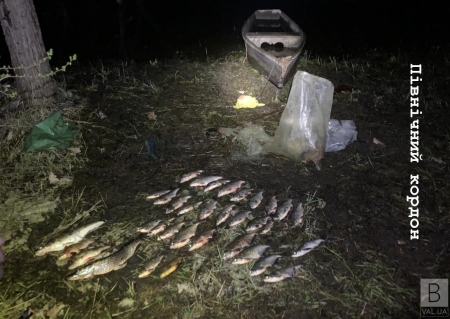 Наловив риби на майже 60 тисяч гривень: прикордонники викрили жителя Чернігівщини, який рибалив під час нересту
