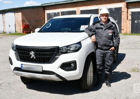 Енергетик Максим Чередниченко,чия автівка підірвалася на міні в прикордонні Чернігівщини, повернувся на роботу