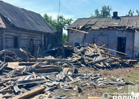 Росіяни з дрона збросили вибухівку на будинок в Семенівській громаді: поранено чоловіка. ФОТО